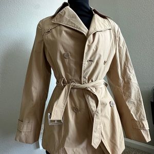 Short beige trench coat - small